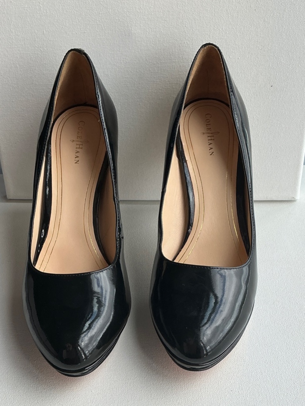 Cole Haan Black Patent Leather Round-Toe Pumps New without tags